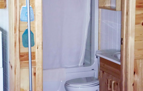 Cabin 1 bathroom