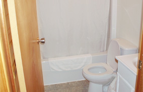 Cabin 7 Bathroom
